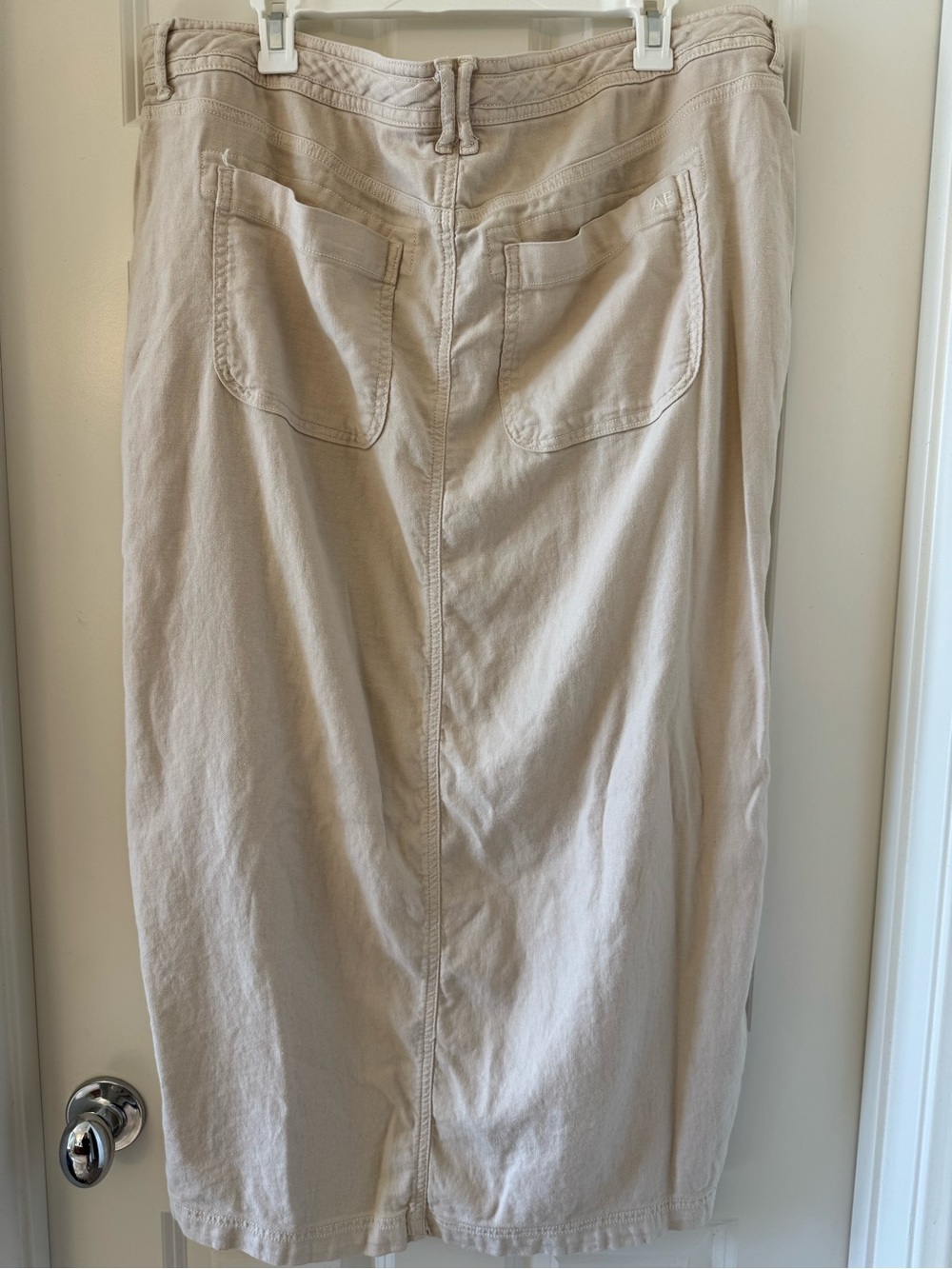 American Eagle Outfitters AE Dreamy Drape Linen Blend Maxi Skirt with side slits - Picture 5 of 10
